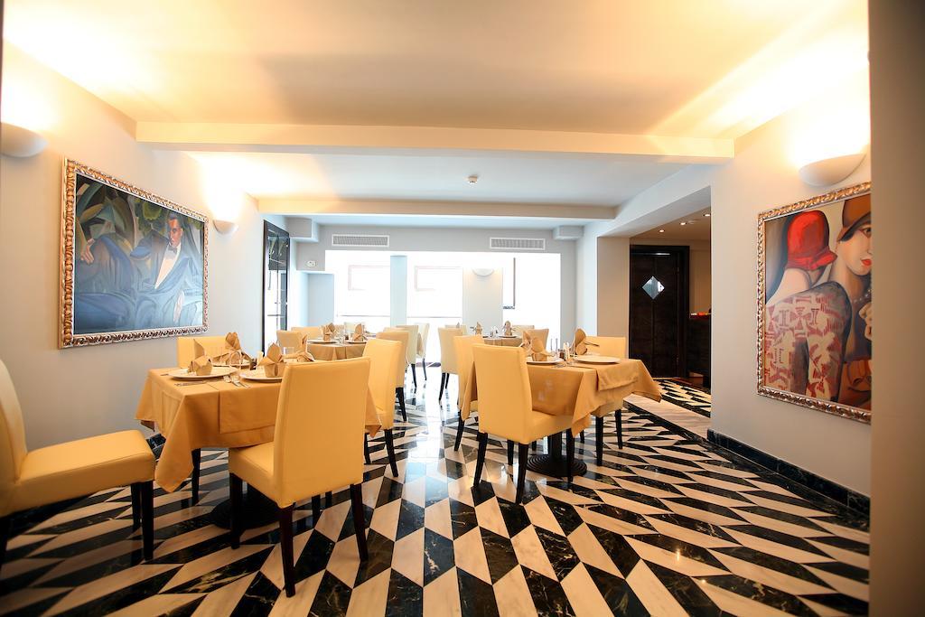 Vigo Hotel Ploiesti Exterior photo