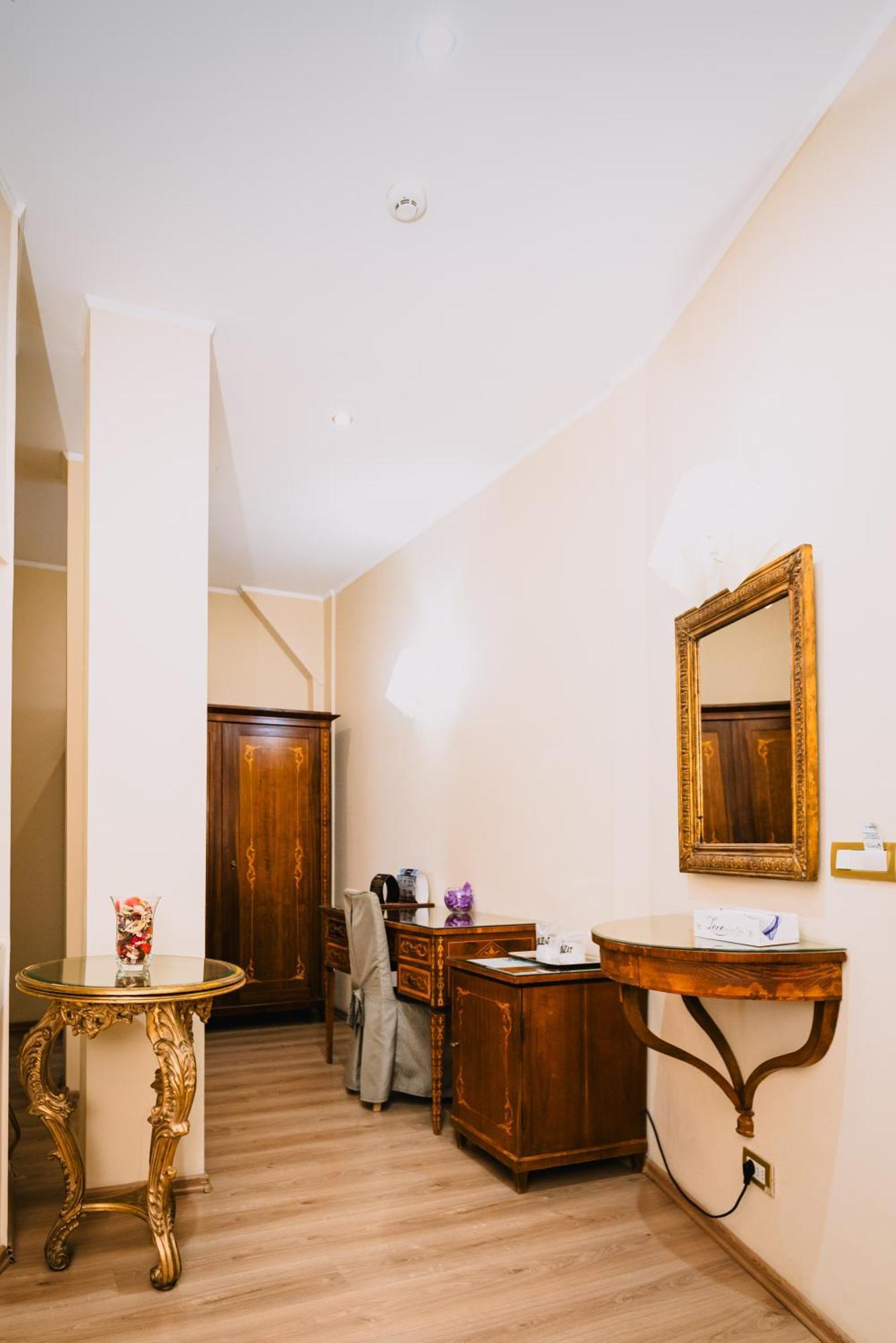 Vigo Hotel Ploiesti Exterior photo