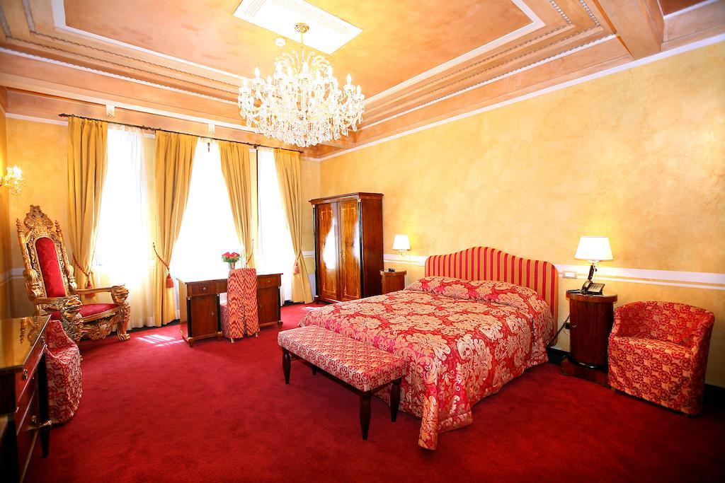 Vigo Hotel Ploiesti Room photo